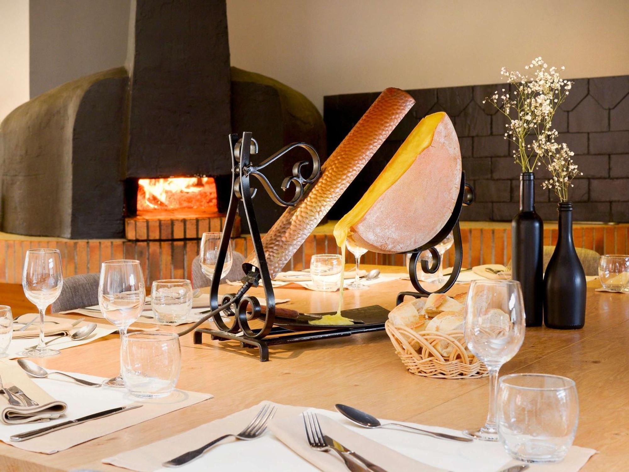 Mercure Saint-Lary 외부 사진