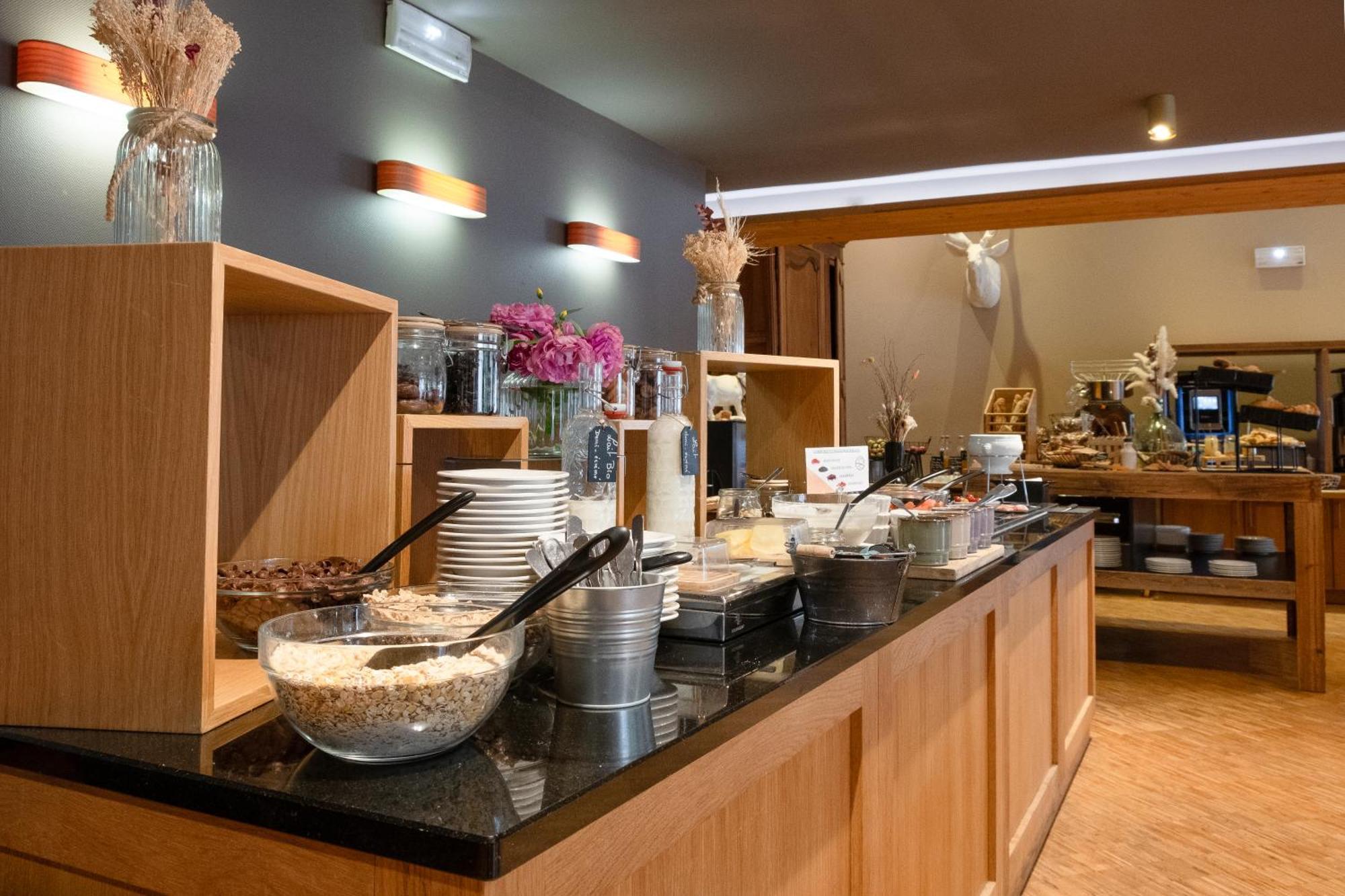 Mercure Saint-Lary 외부 사진