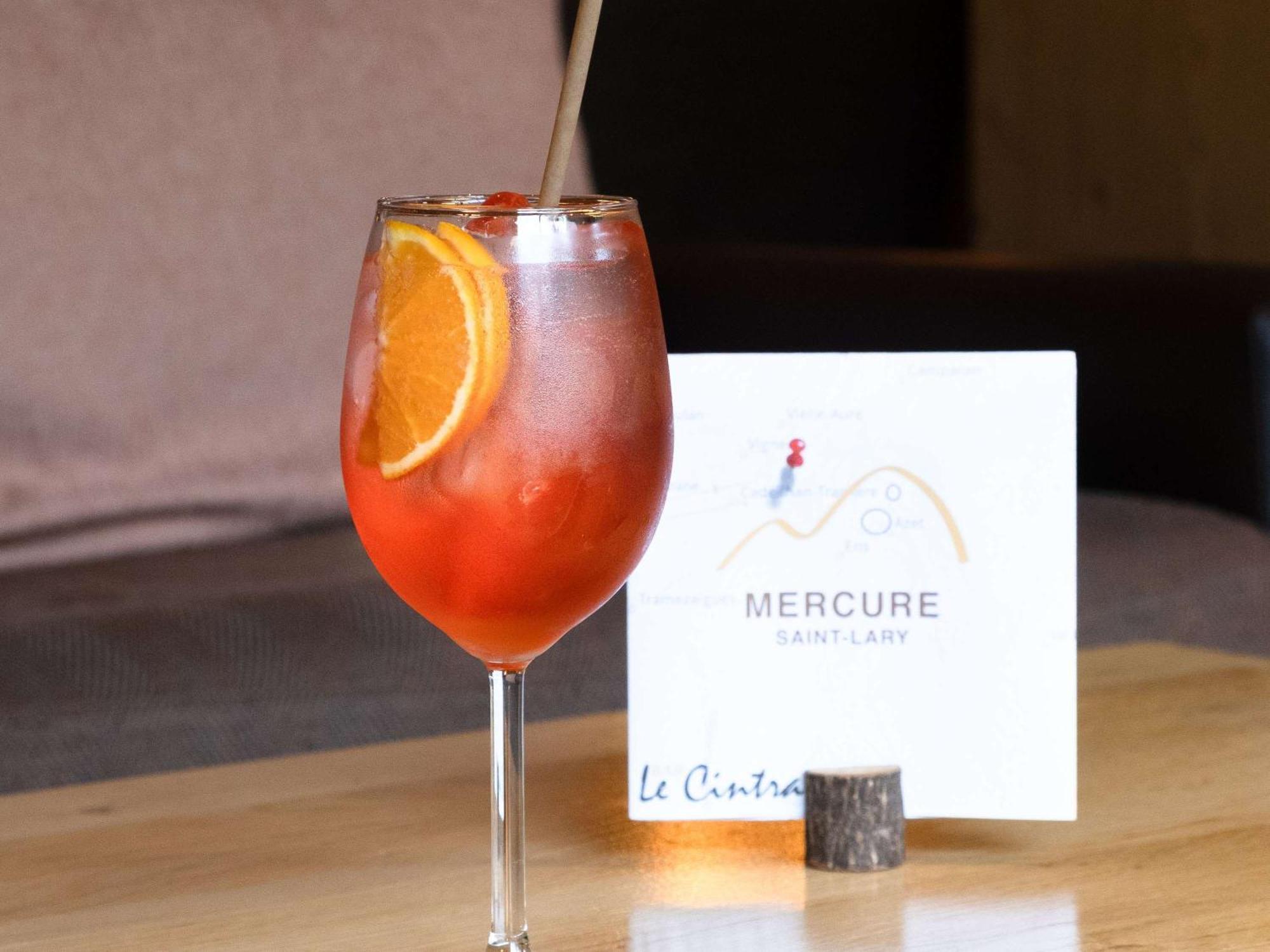 Mercure Saint-Lary 외부 사진