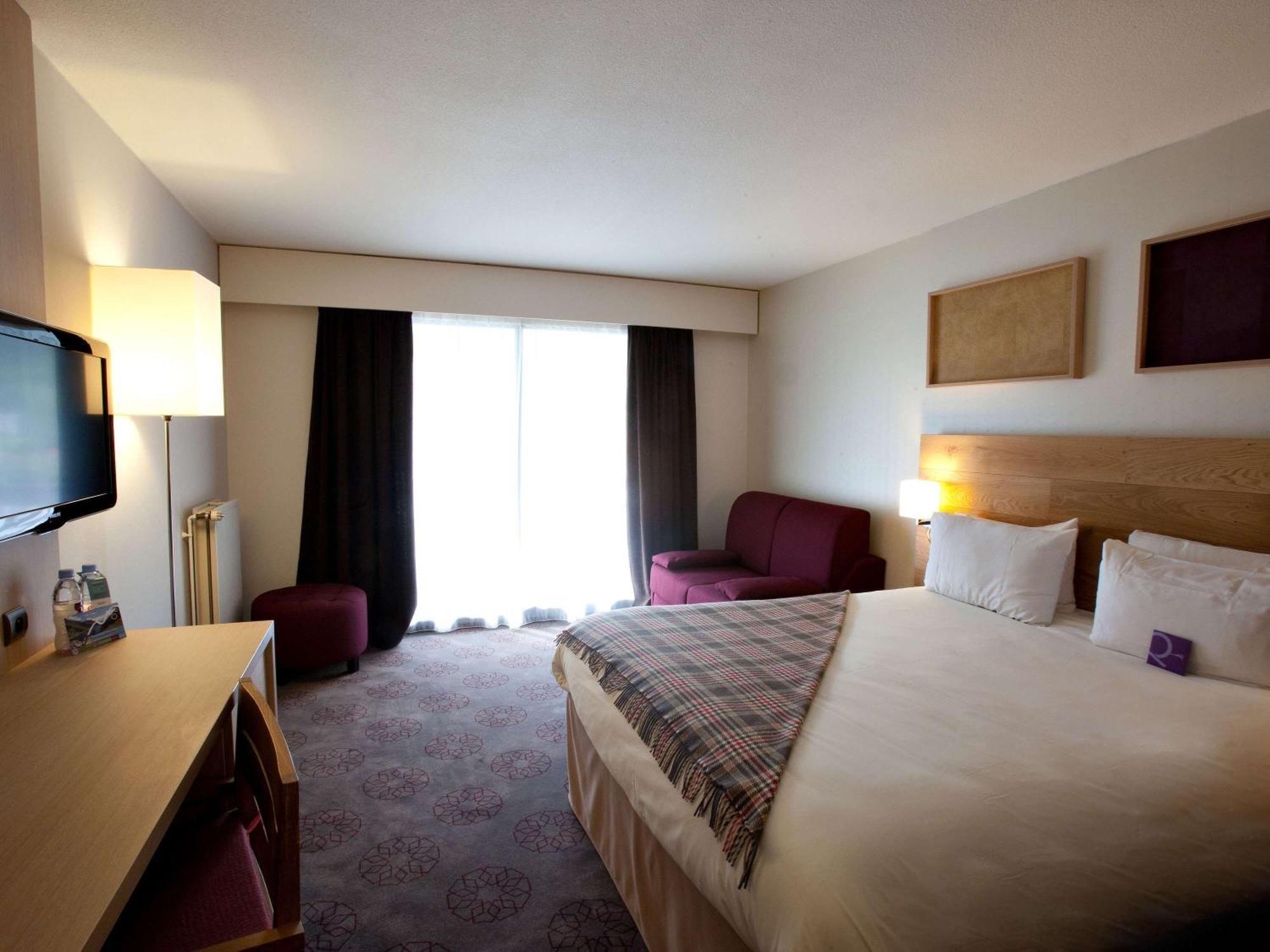 Mercure Saint-Lary 외부 사진