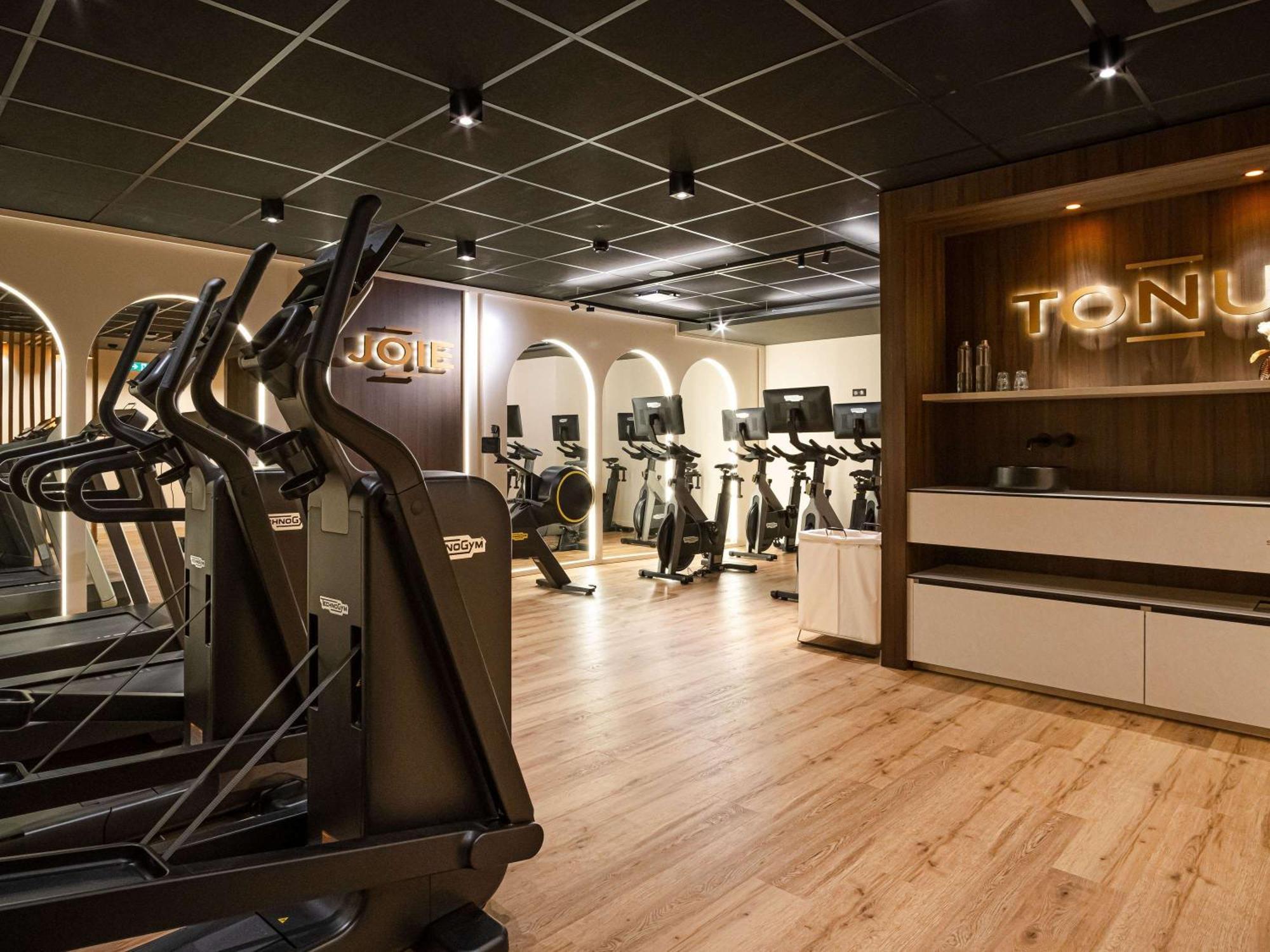 Mercure Saint-Lary 외부 사진